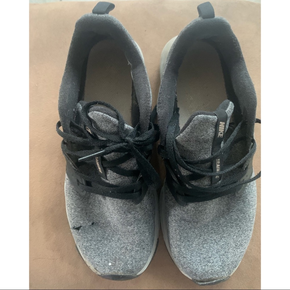 Well Used Women’s Nike’s Size 7 - Picture 5 of 11
